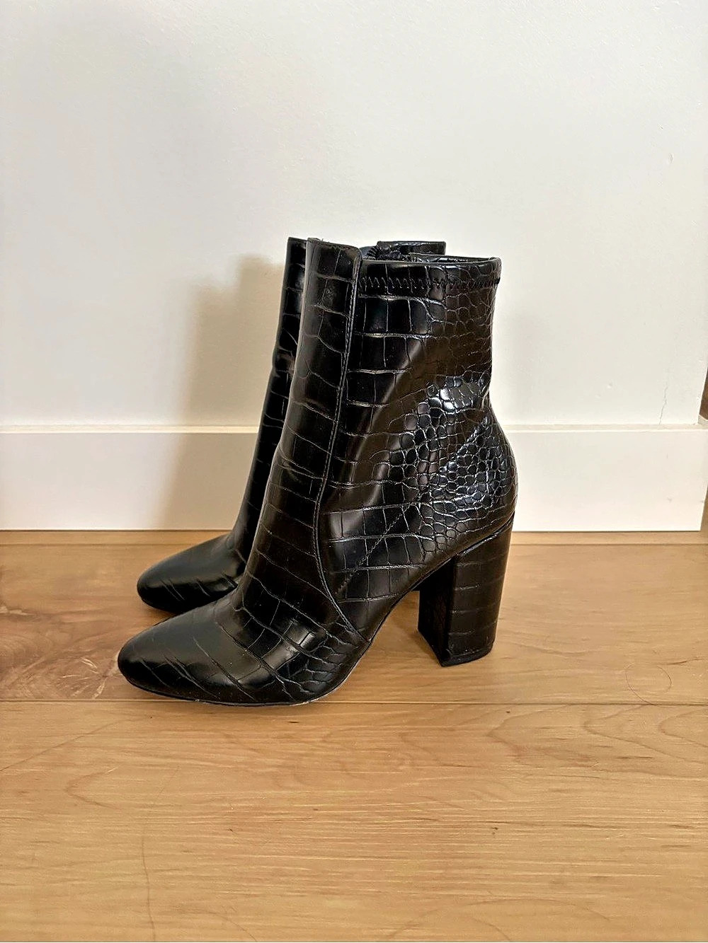 Aldo booties- Women's Black Crocodile-Embossed Heeled Boots